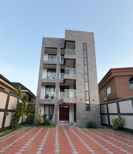 Kingsbridge Royale Apartments