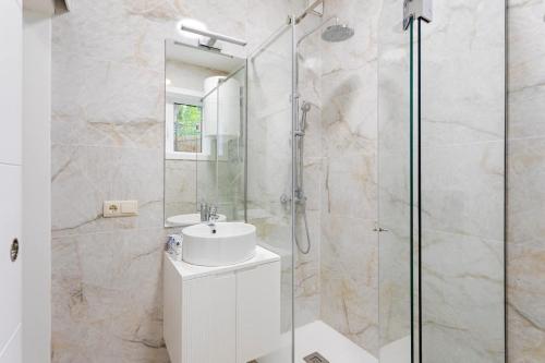 Authentic Retreat by HostWise