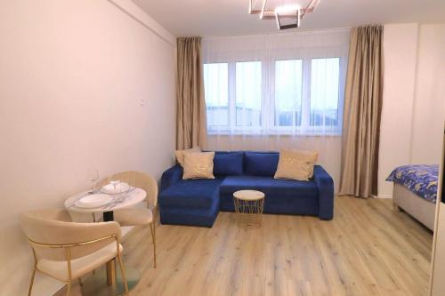 Modern Apartment by Budějovická Metro, Near Center