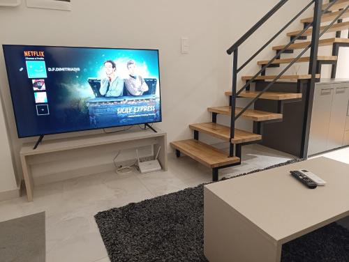 The Loft Central Thessaloniki - Explore center by foot
