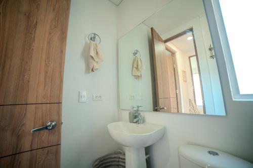 Koupelna v ubytování Espectacular Casa de Ensueño "Jacuzzi Privado" en Ricaurte - Peñalisa