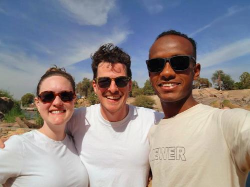 Επισκέπτες που μένουν στο Hannag Island