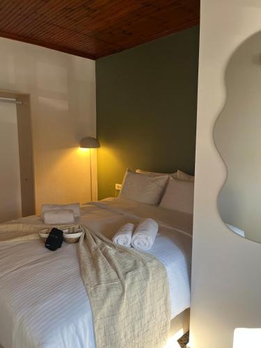 Postel nebo postele na pokoji v ubytování Eftychia's House