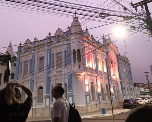 البناء الذي يحتوي بيت العطلات