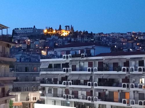 TopView Thessaloniki - City Center Penthouse - Spacious Balcony