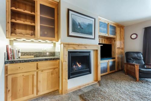 Fotografie z fotogalerie ubytování Rustic Pet-Friendly Second Floor Condo v destinaci Bend