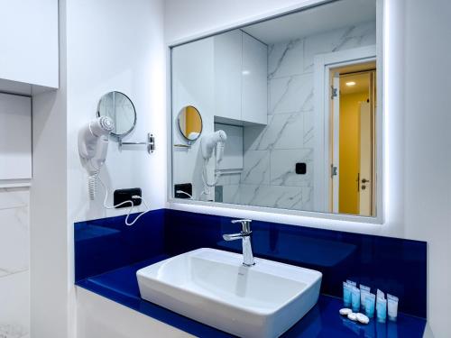 Koupelna v ubytování ORBI CITY HOTEL Panorama Suite with Front Sea View Balcony