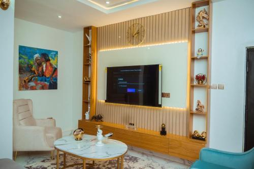 Μια τηλεόραση ή/και κέντρο ψυχαγωγίας στο ATLANTICBLU Recreation and Apartment