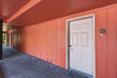 Fotografie z fotogalerie ubytování Downtown Studio on the River v destinaci Bend