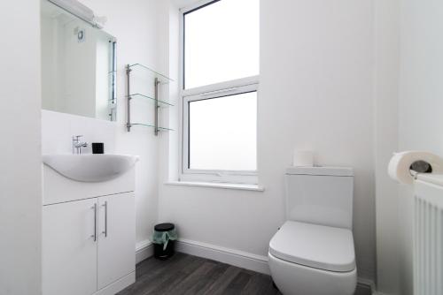 Et badeværelse på The Linden Leaf Rooms