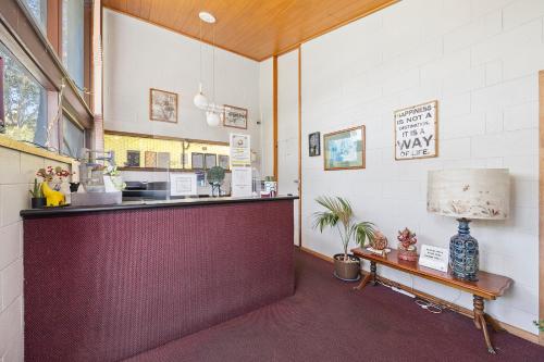 Η κουζίνα ή μικρή κουζίνα στο Coal Creek Motel