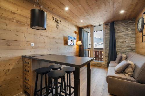Stylish Studio Apt, Alpine Nest with Panoramic VT Views, Sleeps 4 - Résidence Les Hauts De La Vanoise