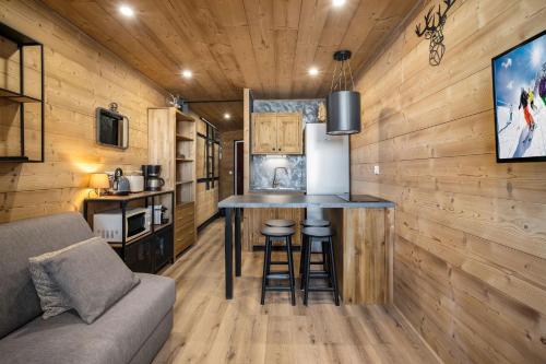 Stylish Studio Apt, Alpine Nest with Panoramic VT Views, Sleeps 4 - Résidence Les Hauts De La Vanoise