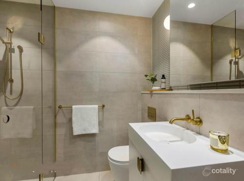 Billede fra billedgalleriet på Luxury 2B2B Apartment Sky One Box Hill i Box Hill