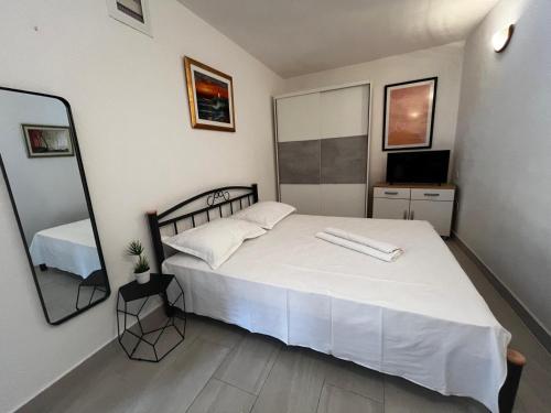 Studio Supetar 7631a