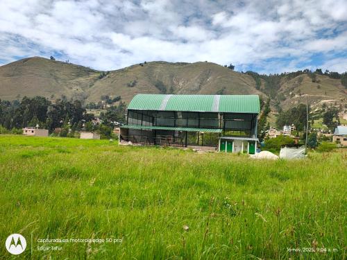 Naturlandskabet i nærheden af campingpladsen