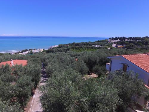 a view of the ocean from a house at Zagare Residence in Rodi Garganico