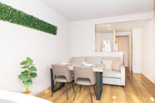 Penthouse, 5 min walk to station, New building, 15 m Meguro River