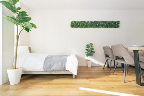 Penthouse, 5 min walk to station, New building, 15 m Meguro River