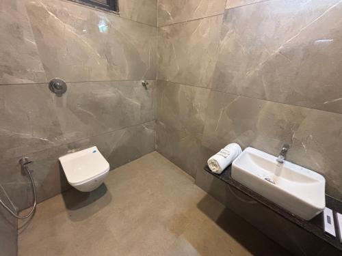 Et badeværelse på Hotel Golden Hills