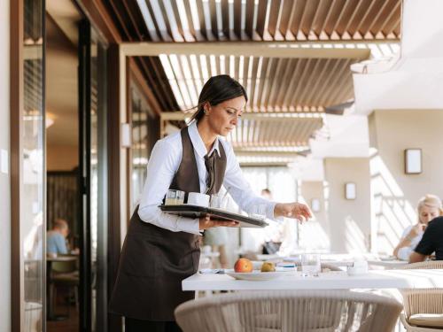 Επισκέπτες που μένουν στο Mövenpick Hotel Bari