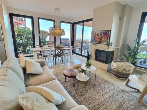 NEW LUXURIOUS APARTMENT + 2 BEDROOMS + SEA VIEW + POOL