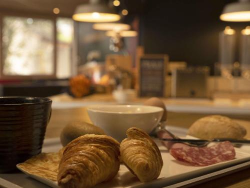 Jídlo v hotelu nebo okolí