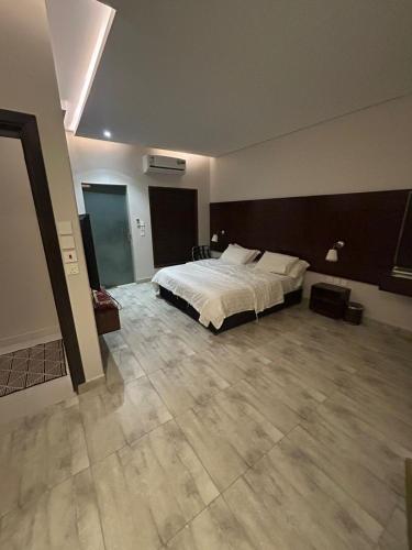 Postel nebo postele na pokoji v ubytování شاليهات ايفا