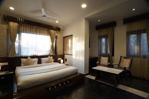 Giường trong phòng chung tại HnM-The Boutique Hotel, Udaipur