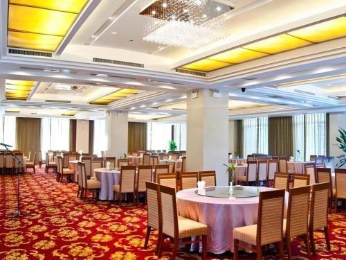 Restaurace v ubytování Huizhou Wanyun Holiday Hotel