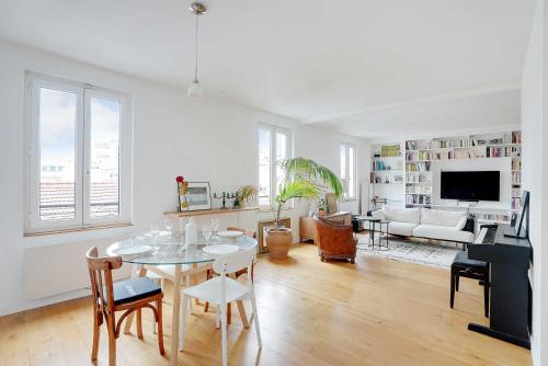 Beautiful Apartment 2BR 3P – Beaugrenelle