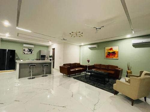 Khu vực ghế ngồi tại The Bourg- Premium 4BHK Villa with Private Pool