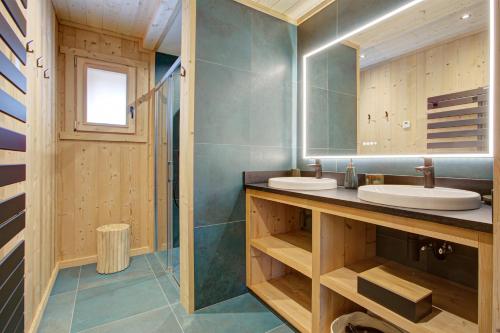 Et badeværelse på Chalet Nivaria - Avec Jardin Privé