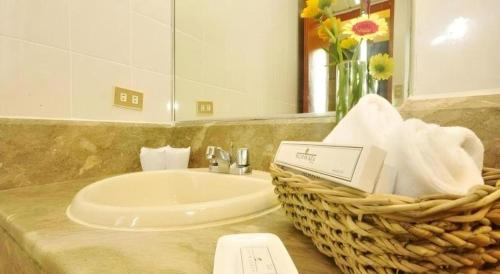 Et badeværelse på Palm Hotel Manila