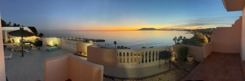 Magnificent Holiday 5 bedroom villa in beach front