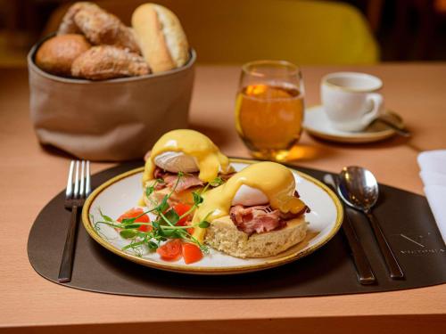 Еда / где поесть недалеко от отеля