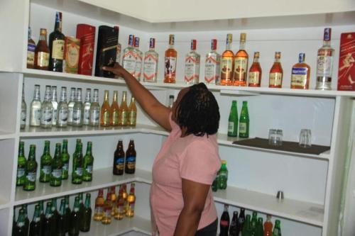 Drinks på Aberdare Juniper Green Gardens Resort