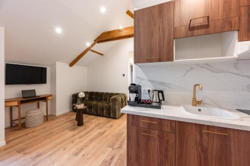 Køkken eller tekøkken på Appart 'hôtel LA VILLA LE BOURGET, Paris, parc des expositions