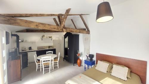 Køkken eller tekøkken på Studio du domaine équestre B & G