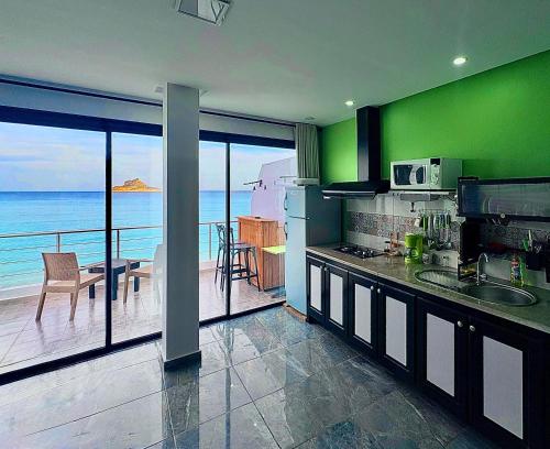 Η κουζίνα ή μικρή κουζίνα στο Dream View Nova