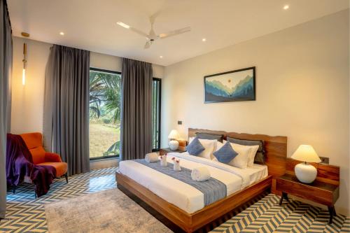 Postel nebo postele na pokoji v ubytování Hotel Grand Nysha Plaza Near Delhi Airport