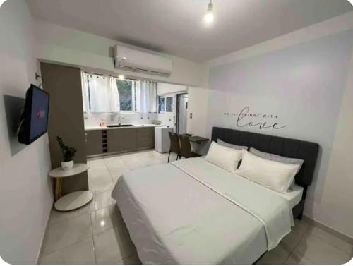 A warm home near the center 2