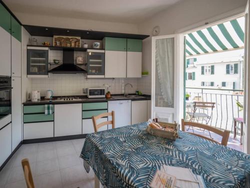 Kuchyň nebo kuchyňský kout v ubytování Recanissu Apartment with balcony & AC