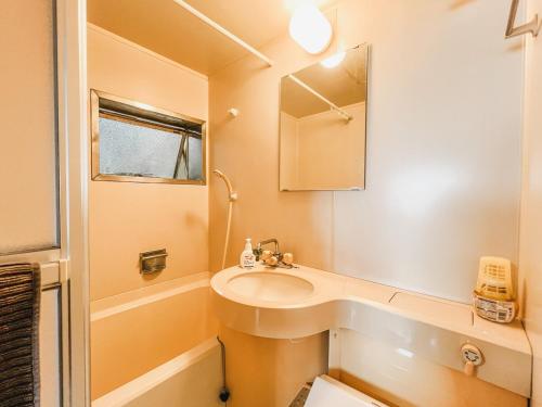 5F Spacious Apartment in Shinjuku Tokyo