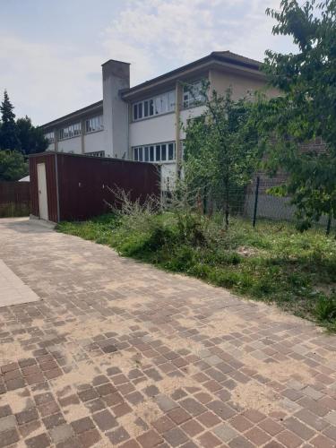 Edifici on està situat l'habitació en casa particular