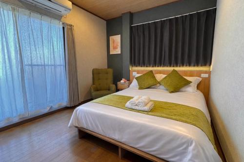 Sakura Stay Namba A - Direct to Airport - Sleeps 13