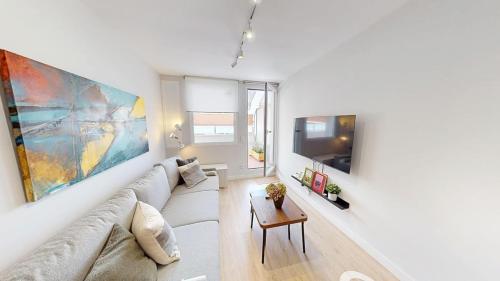 Stunning penthouse in Cuatro Caminos for 4 pax - Artistas 1