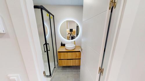 Stunning penthouse in Cuatro Caminos for 4 pax - Artistas 1