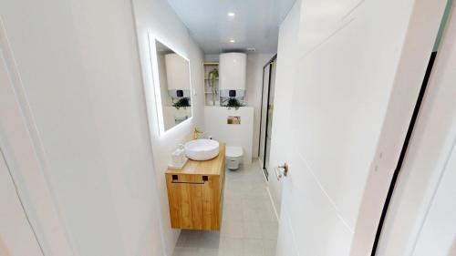 Stunning 2-bedrooms penthouse in Cuatro Caminos - Artistas 2