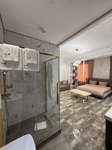 Phòng tắm tại Galactic&Ludmila Suite SPA